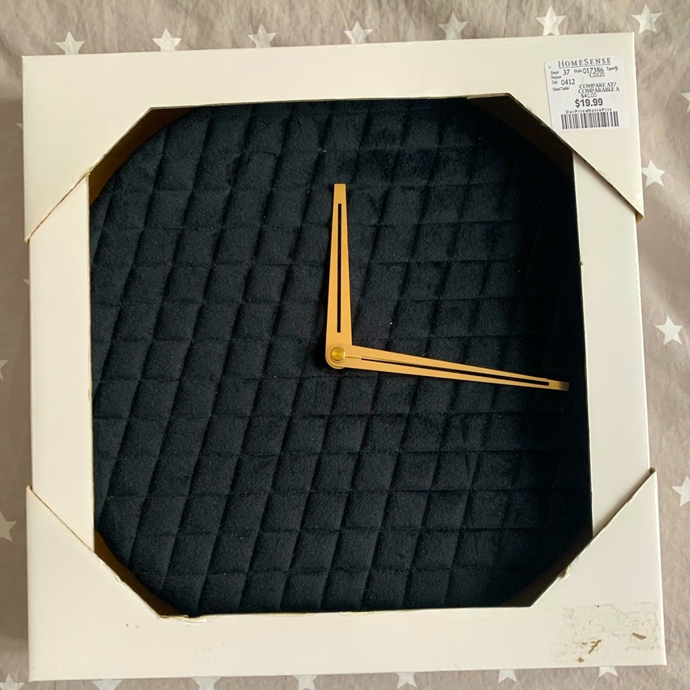 Velvet clock